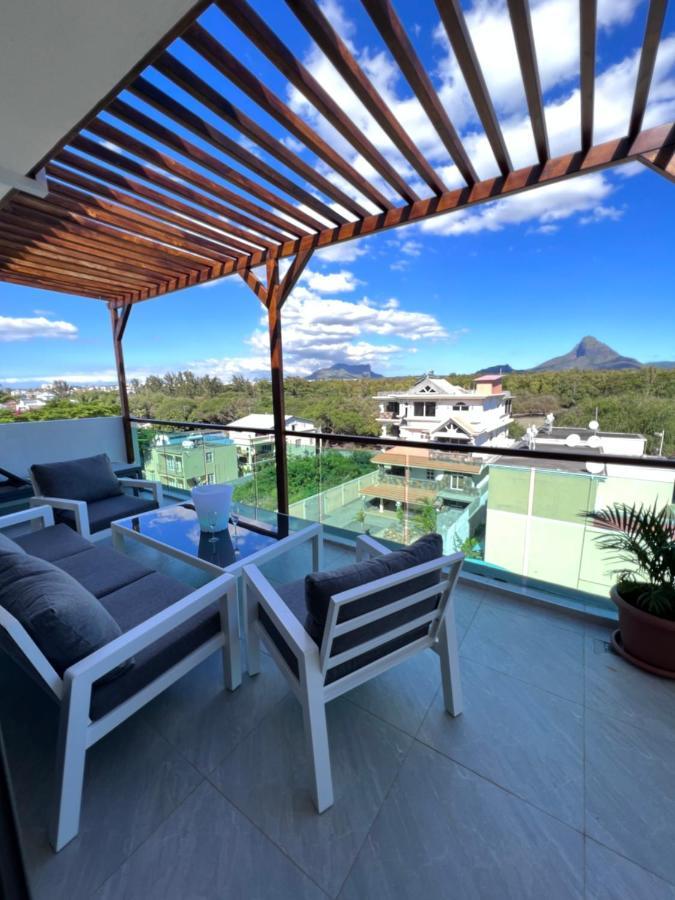 Top-Floor Modern 3Bd Penthouse With Beautiful Mountain View Terrace - 5 Min Walk To Beach Flic-en-Flacq 외부 사진