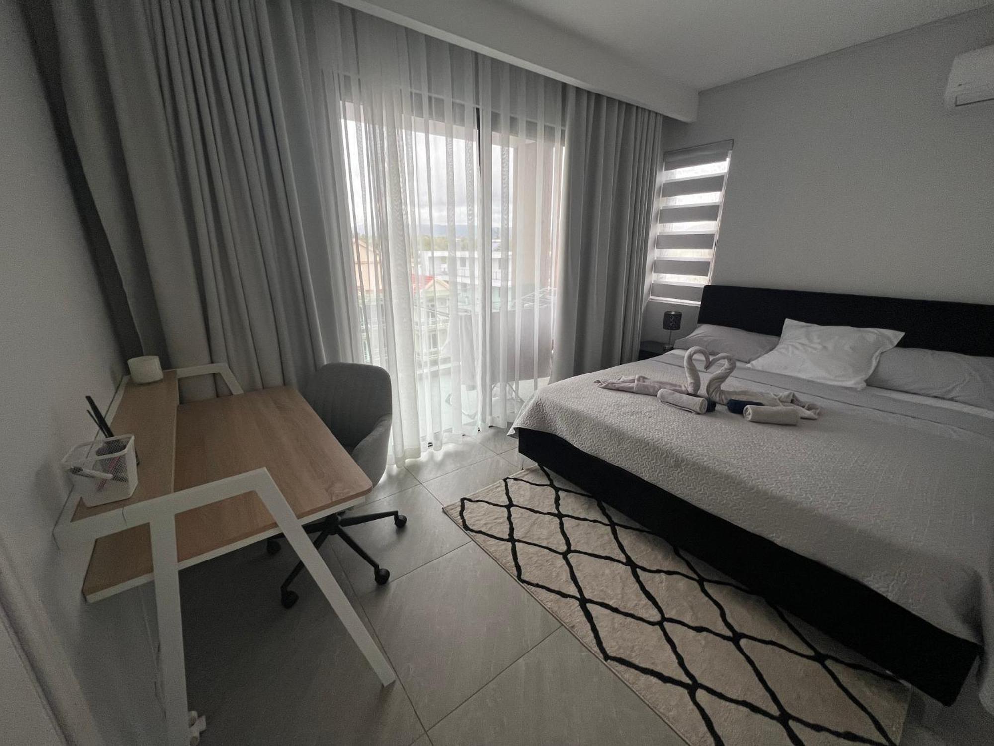 Top-Floor Modern 3Bd Penthouse With Beautiful Mountain View Terrace - 5 Min Walk To Beach Flic-en-Flacq 외부 사진